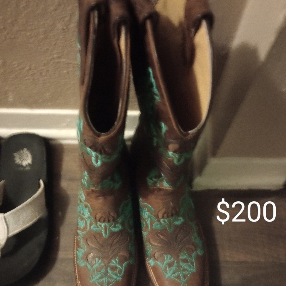 6.5 cavender boots